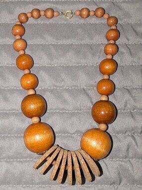 $3 with Bundle ~ Chunky Wood Bead Necklace 6560